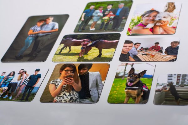 Fotografii pe hârtie satin de 240 gr/mp Culori vibrante cu un super balans de alb pentru cele mai dragi amintiri